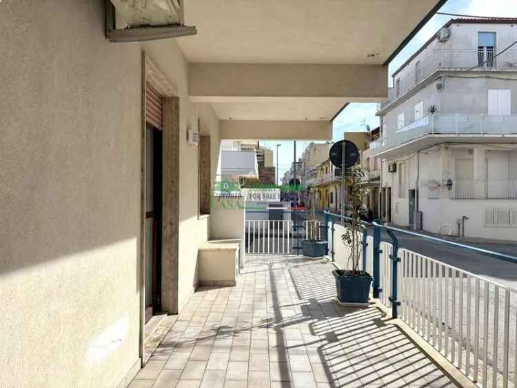 Appartamento in Via verne, Ragusa, 5 locali, 1 bagno, arredato, 120 m²