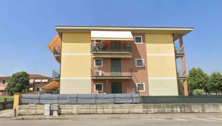 Appartamento in Via Brigata Julia, Travagliato, 6 locali, 85 m²