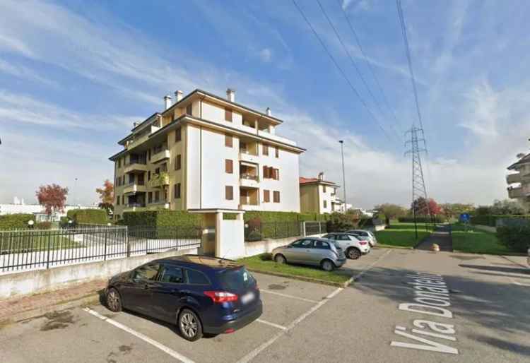 Appartamento in Via Donatello 22, Caponago, 5 locali, 2 bagni, garage