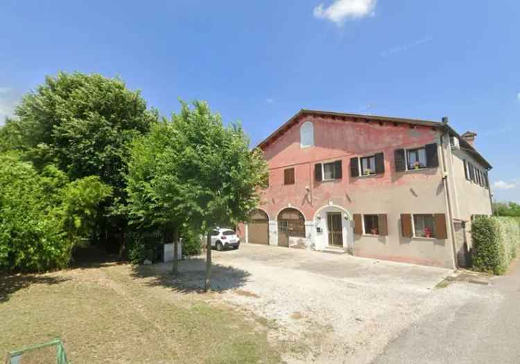 Appartamento in Via Santini, Piove di Sacco, 6 locali, garage, 138 m²