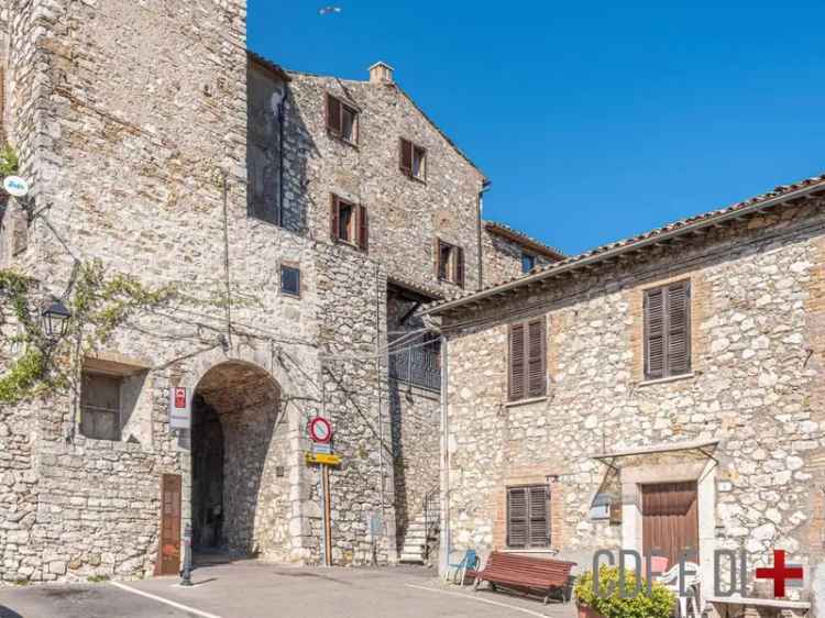 Terratetto unifamiliare via della Chiesa, Centro, Montecchio