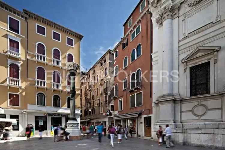 Bilocale Campo San Luca, San Marco, Venezia