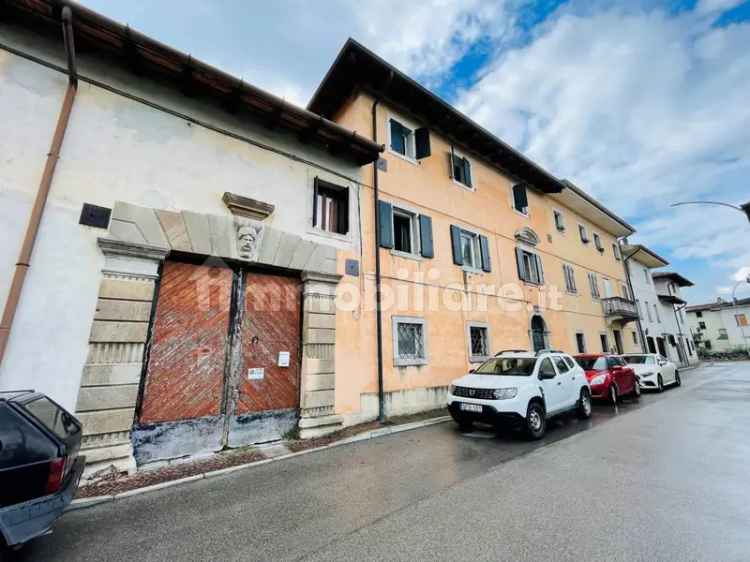 Villa unifamiliare via Bolzano 48, Centro, San Giovanni al Natisone