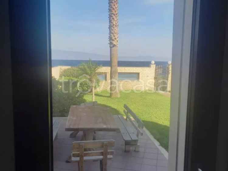 Villa in in affitto da privato a Reggio di Calabria via Mattatoio, 130