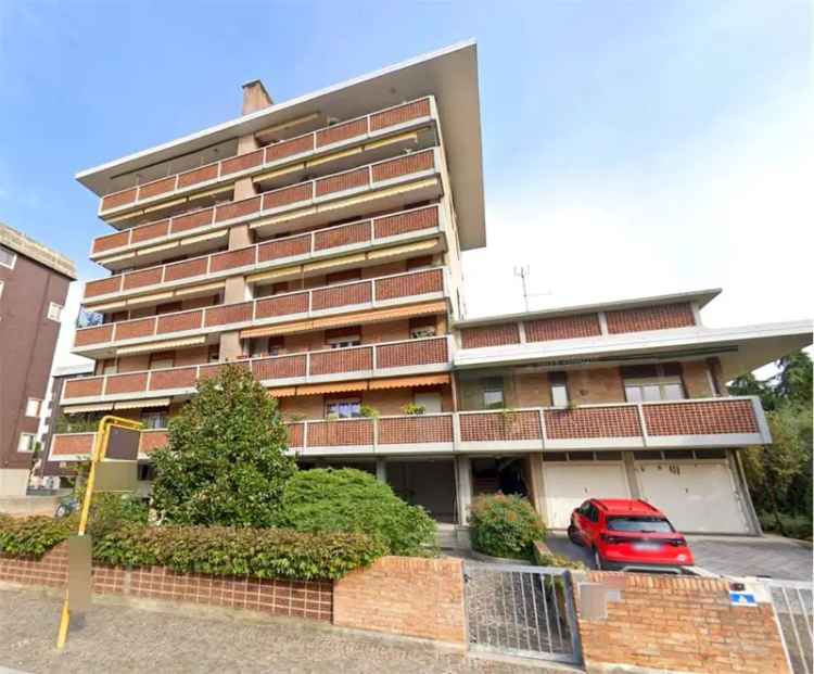 Appartamento in Via Guarnerio D'Artegna, Udine, 6 locali, 119 m²