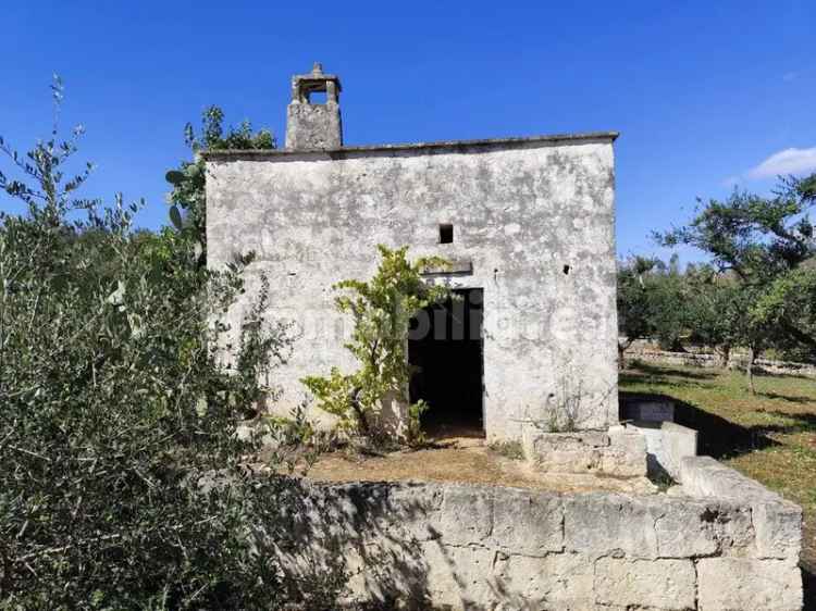 Trullo Cisternino, Campanile, Fumarola, Cavalleriza, Ostuni