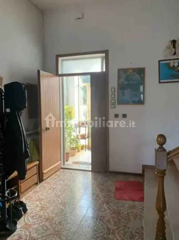 Villa unifamiliare via 3 Dicembre, Riva del Po