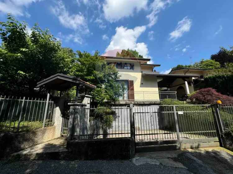 Villa in Via Ticino, Varese, 4 locali, 3 bagni, giardino privato