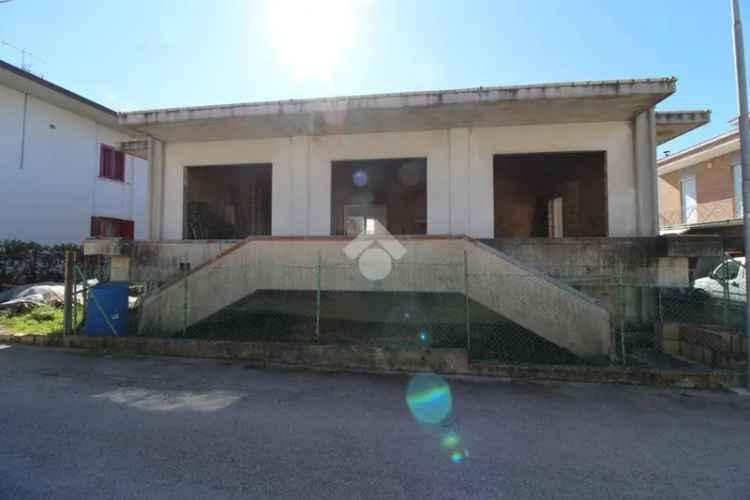 Villa unifamiliare via XXV Aprile, Centro, Mosciano Sant'Angelo