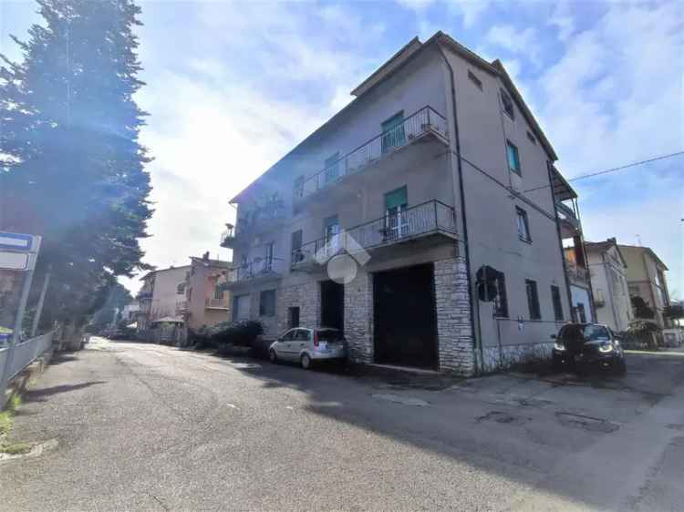 5 Locali in Vendita Ponte San Giovanni