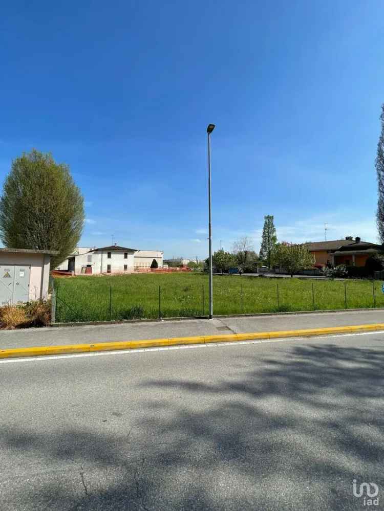 Vendita terreno di 1.150 m² in Castel Goffredo (46042) - 116411 - iad