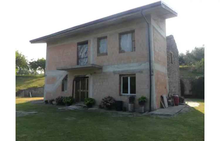 Casa indipendente in vendita a Santopadre