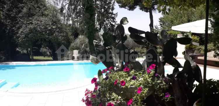 Villa unifamiliare, ottimo stato, 450 m², Magliano Sabina