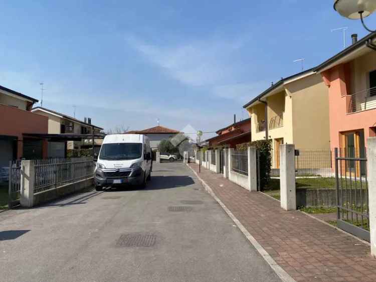 Villa a schiera centrale in vendita