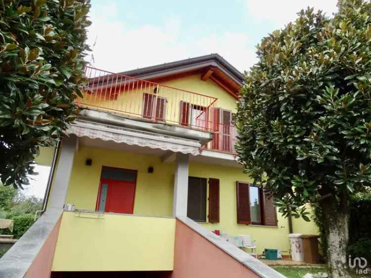 Vendita casa indipendente 10 locali di 258 m² in Busnago (20874) - 103753 - iad