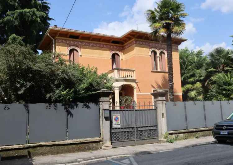 Villa singola in vendita