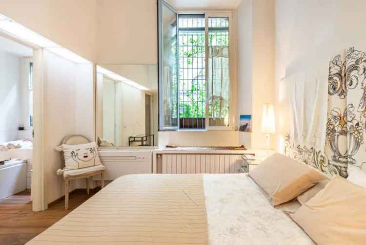 Elegant Loft with 3 bedrooms in Porta Nuova area, Milan