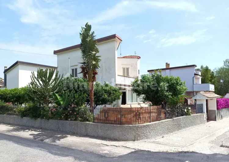 Villa unifamiliare via Grande, 1, Isca Marina, Isca sullo Ionio