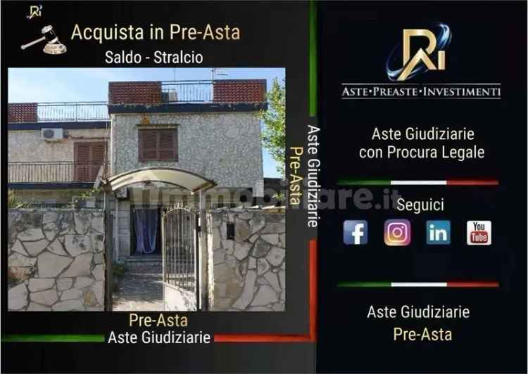 Villa all'asta via Giovanni Pascoli , 22, Castel Volturno