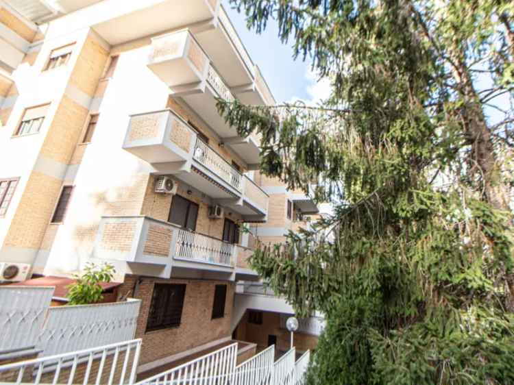 Appartamento in Via Giovanni Andreucci, Roma, 2 bagni, 135 m²