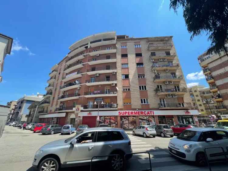 Appartamento in Piazza Europa, Cosenza, 5 locali, 2 bagni, 154 m²