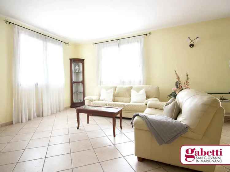 Villa in Viale Ferrara 44, Rimini, 4 locali, 2 bagni, giardino privato