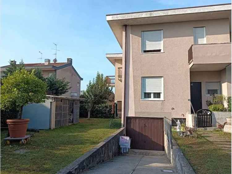 Villa a schiera in vendita  a Inveruno