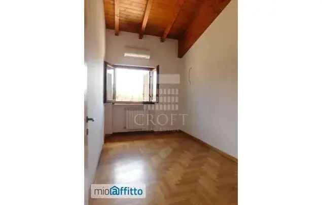 Affitto 5 camera casa di 130 m² in Rome