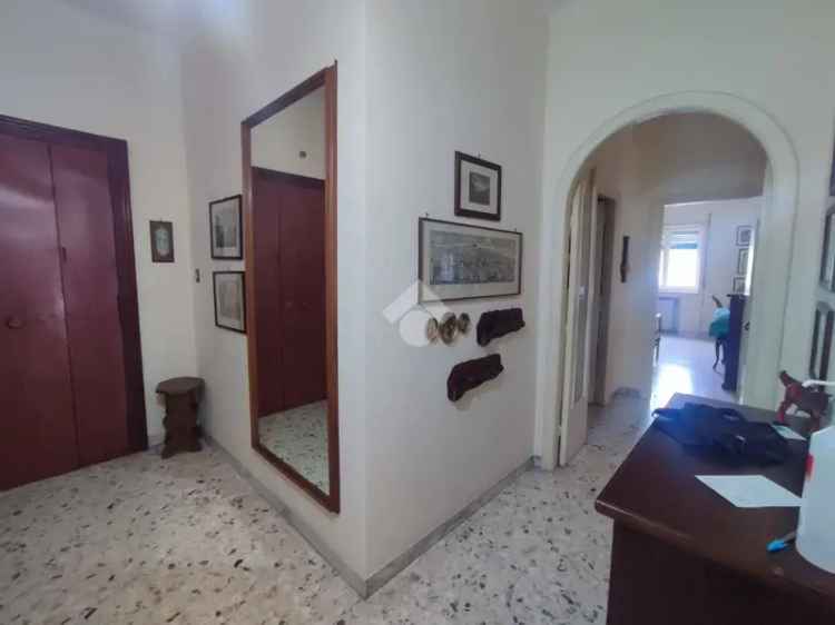 Trilocale viale degli aranci 2 2, Colli Aminei - Capodimonte, Napoli