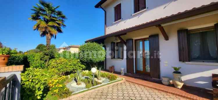 Villa singola Camisano Vicentino 4 camere giardino 800 mq