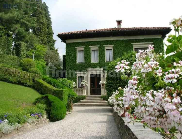 Villa unifamiliare via Brigata Cesare Battisti, Intra, Verbania