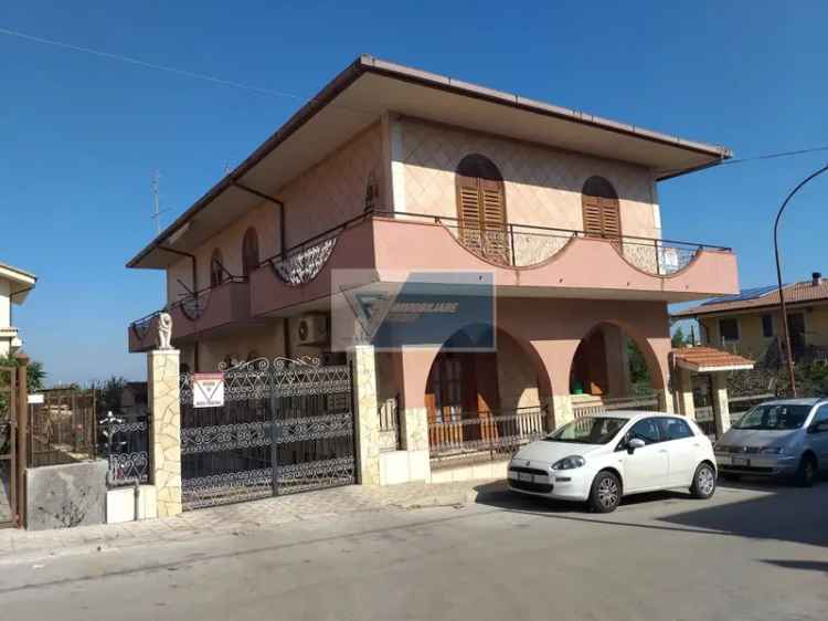 Villa in VIA BORMIDA 20, Priolo Gargallo, 4 locali, camino in vendita