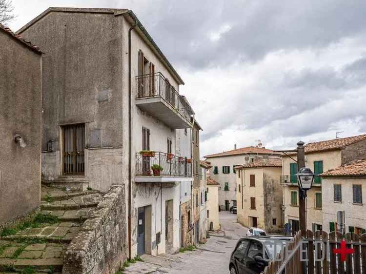 Trilocale vicolo della Torre, Roccatederighi, Roccastrada