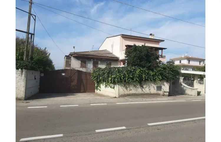 Casa indipendente in vendita a Pescara