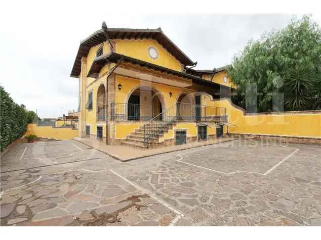 Villa plurifamiliare in Via Francesco Carradori, Anguillara Sabazia (RM)