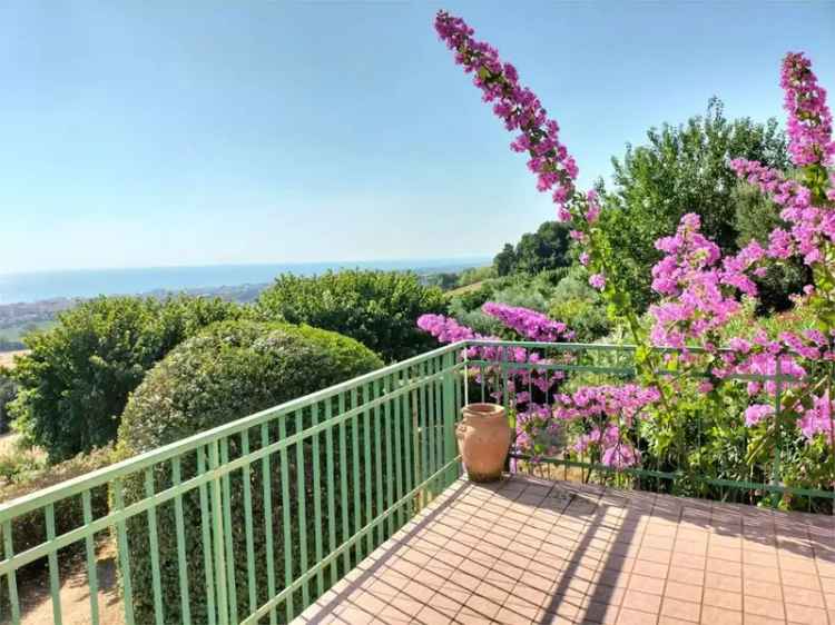 Villa in VIA DELLE QUERCE, Numana, 4 locali, 2 bagni, 125 m², 2° piano