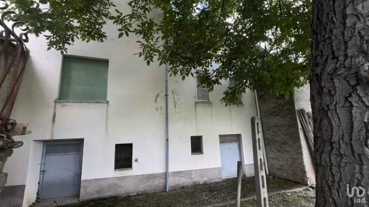 Vendita casa 8 locali di 150 m² in Falerone (63837) - 117935 - iad