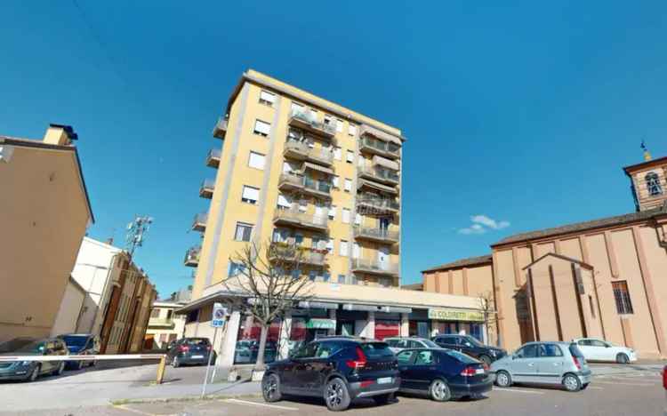 Appartamento piazza Giuseppe Garibaldi 70/C, Centro, Bondeno