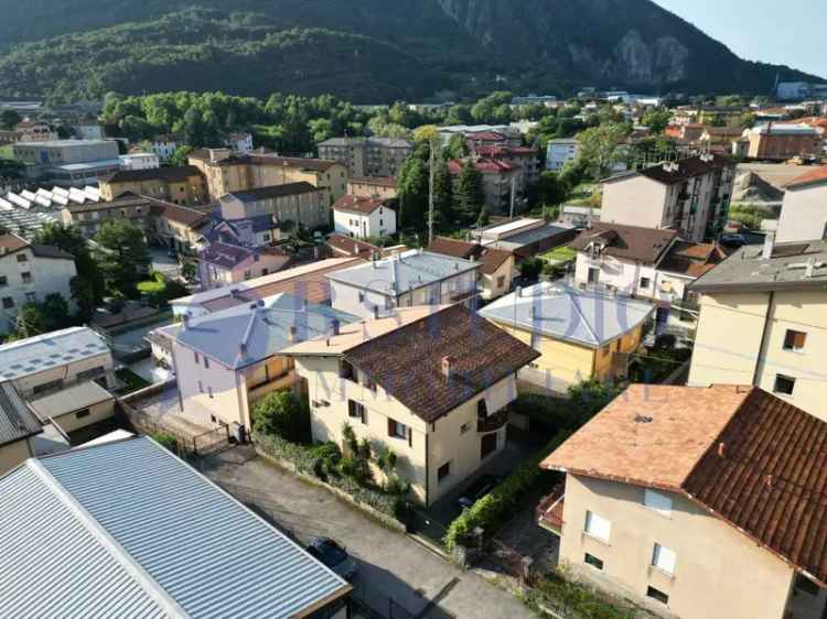 Villa unifamiliare viale Promessi Sposi 34, Valmadrera