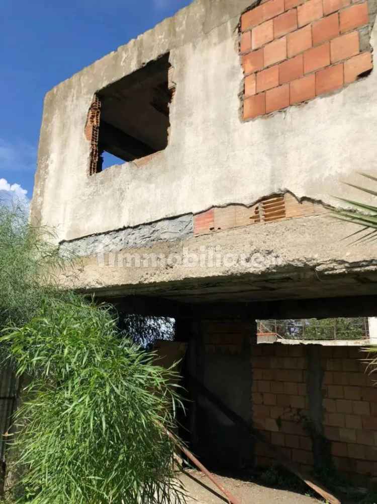 Villa unifamiliare via Gebbione, 27, Ferrovieri - Stadio, Reggio Calabria