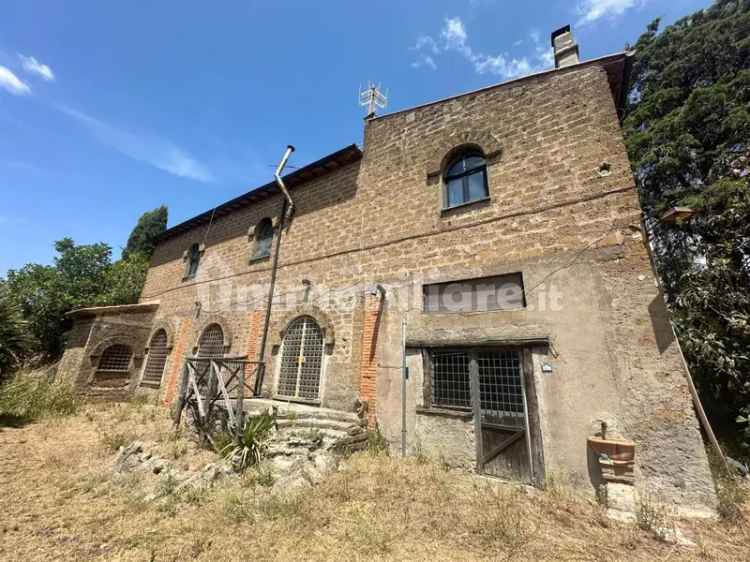 Casale Strada Provinciale Mazzocchio, Vetralla