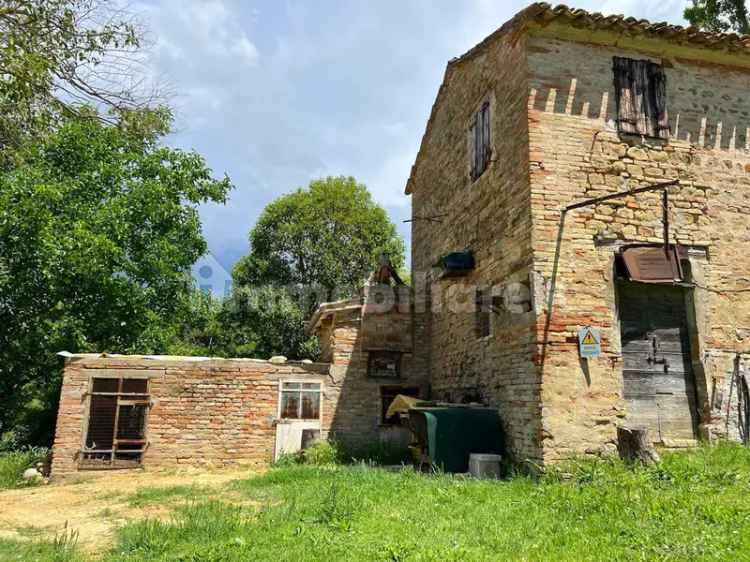 Casa colonica via Montali, Montelabbate