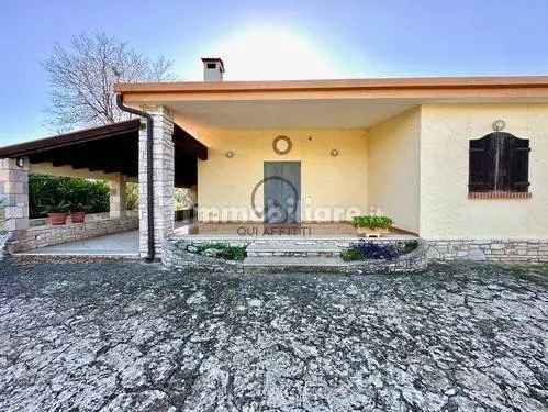 Villa con Uliveto Andria