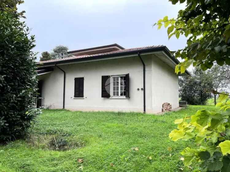 Villa unifamiliare via Parma 100, Borgo Virgilio