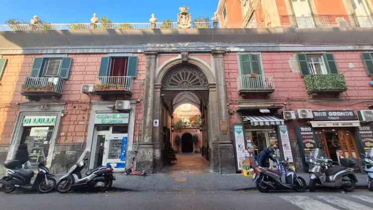 Bilocale corso Vittorio Emanuele 440, Monte Santo, Napoli