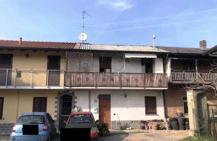 CASA SU DUE PIANI CON SOFFITTA