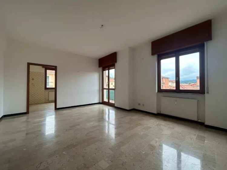 Appartamento in VIA BARRILI, Carcare, 5 locali, 1 bagno, 100 m²