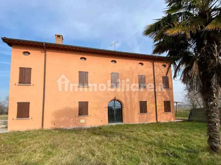 Villa bifamiliare 228 m², Villafranca, Medolla