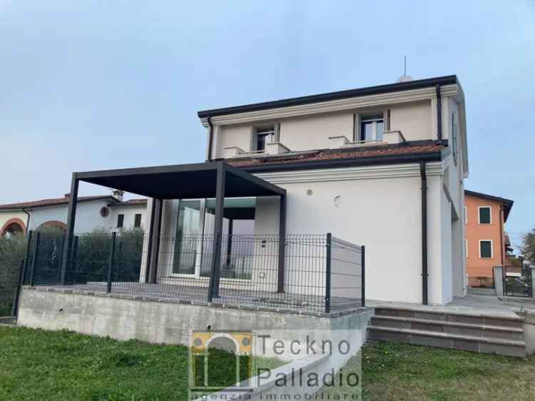 Villa unifamiliare, ottimo stato, 227 m², Rovolon