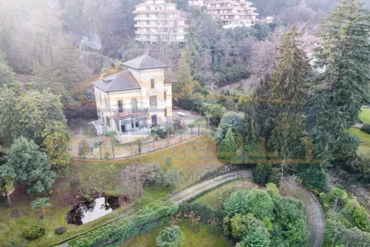 Villa unifamiliare via Lamberti, Centro, Stresa